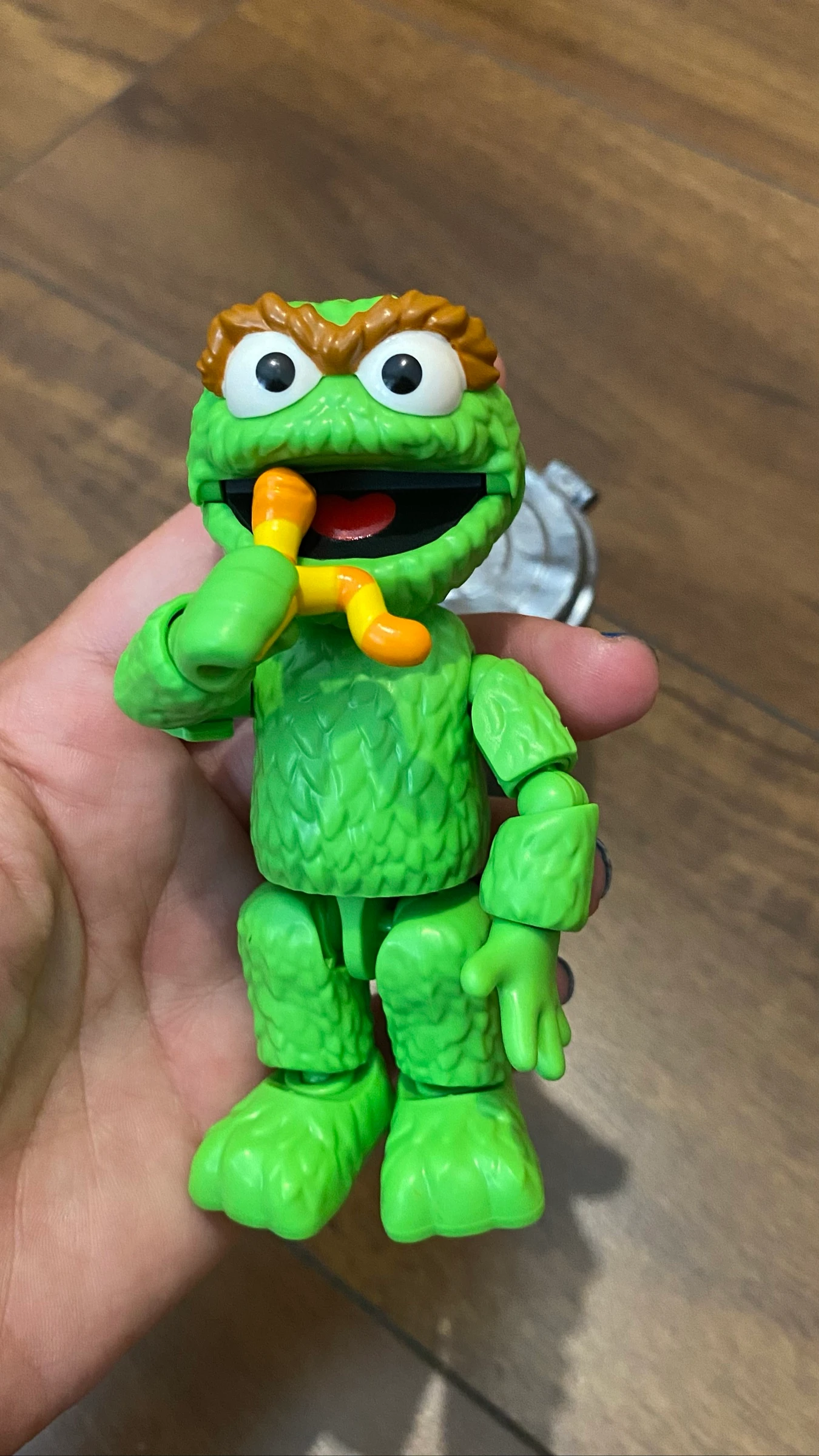 Sesame Street Oscar Figure – photo 7
